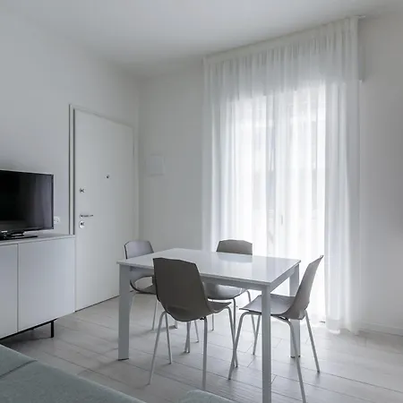 Adele Apartament *